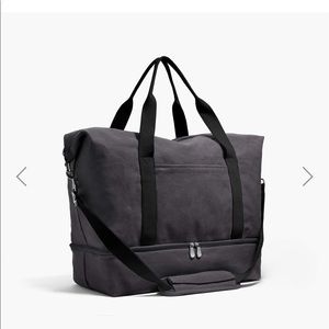 Lo & Sons Catalina Deluxe Weekender Bag - NWOT